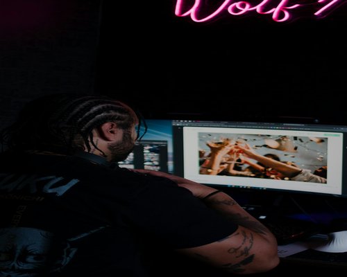 professional content creator photo